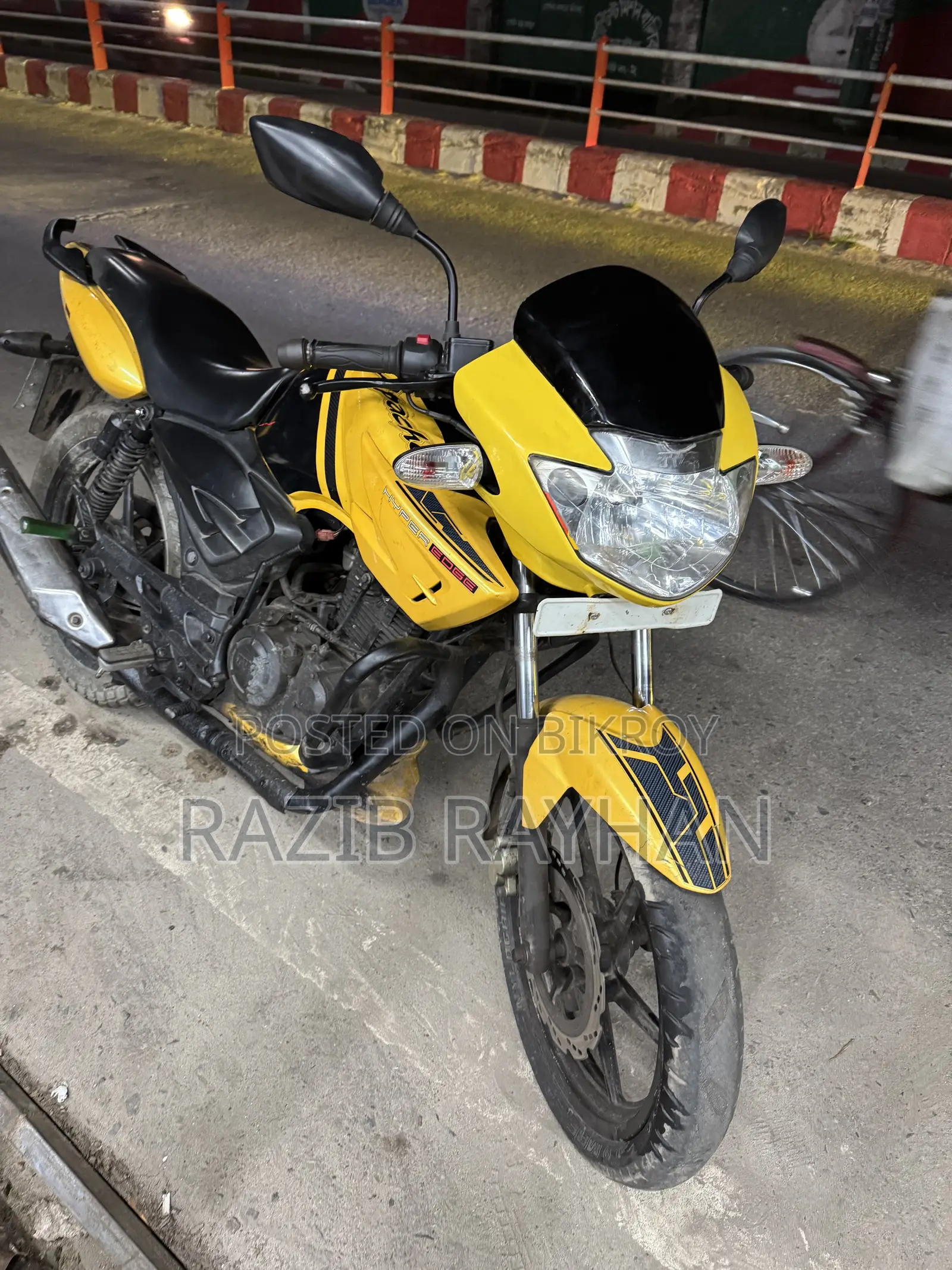 টিভিএস আপাচে আরটিআর ১৬০ ২ভি ২০১৩ ইয়েলো