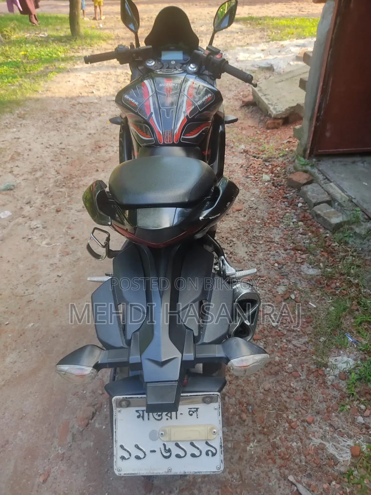 সুজুকি গিক্সার এসএফ ২০২২ কালো