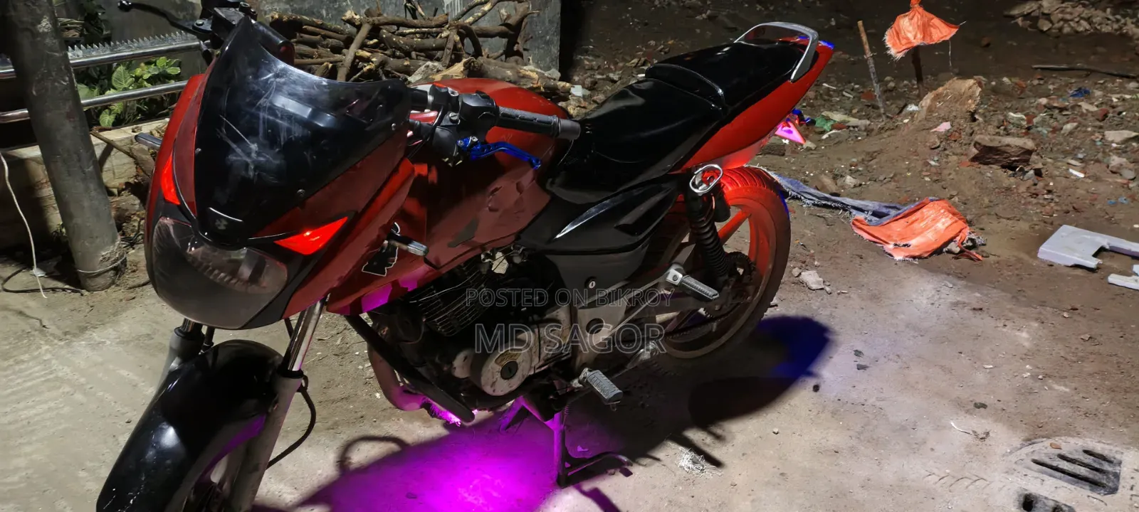 বাজাজ পালসার ১৫০ ২০১২ লাল