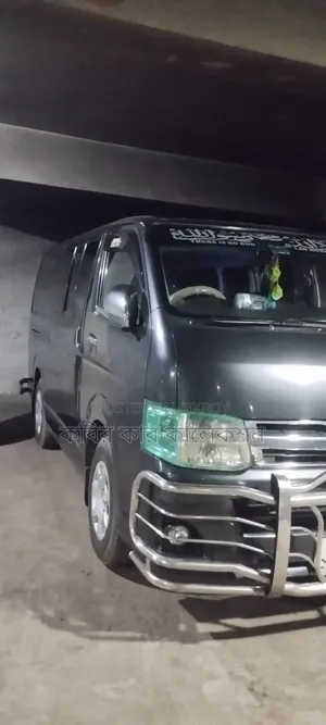 Toyota HiAce 2011 Grey