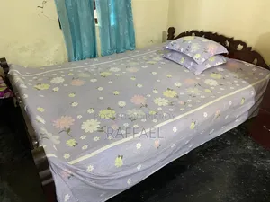 Wooden semi double bed