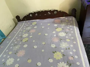 Wooden semi double bed