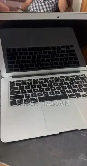 New Laptop Apple MacBook Air 2017 8GB Intel Core i5 SSD 128GB