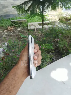 Apple iPhone X 64 GB White