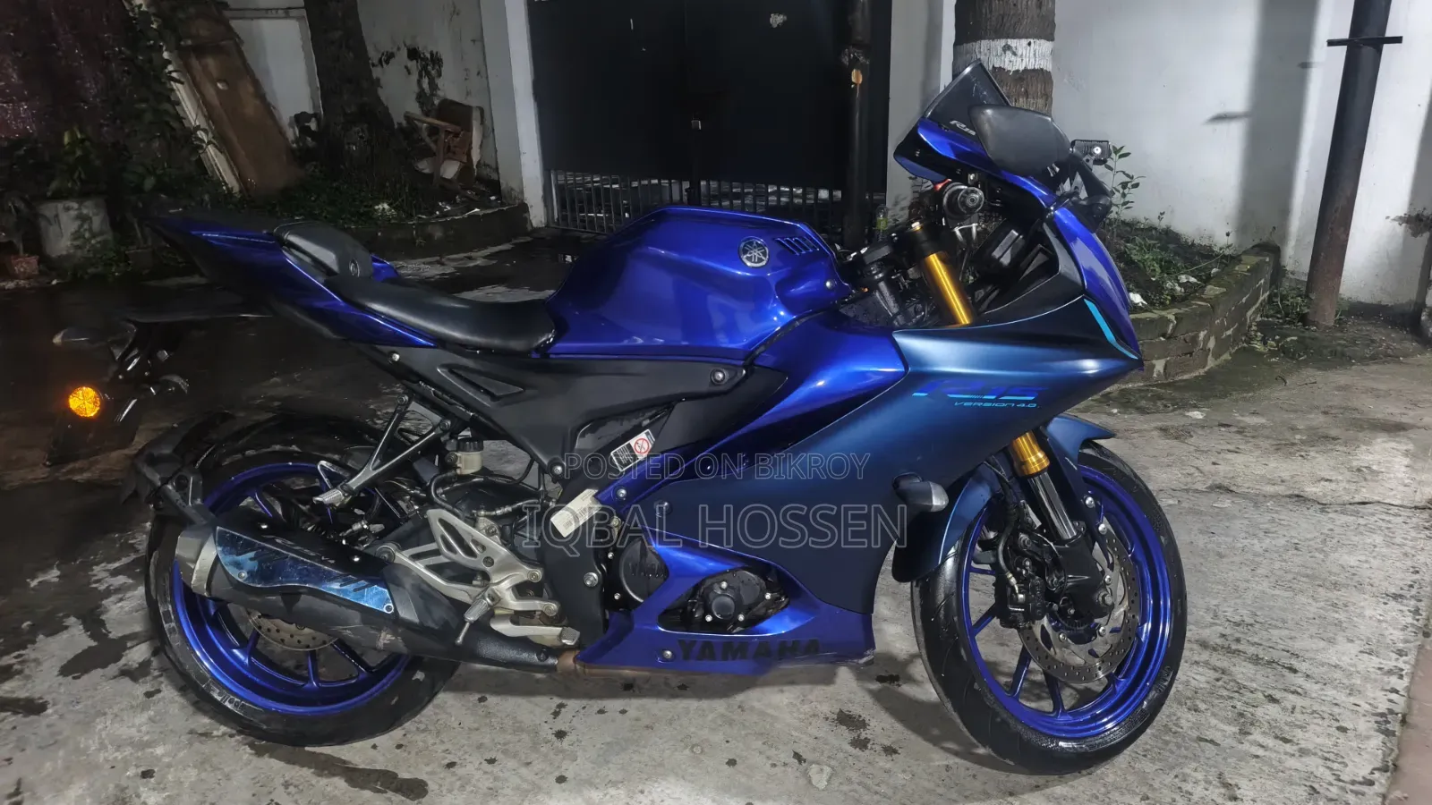 Yamaha 2022 Blue