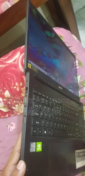 Laptop Acer Aspire 3 8GB Intel Core i3 HDD+SSD 1T