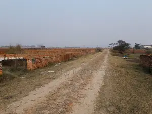 পি-এক্সটেনশন ৯০০ সিরিয়াল ৪-কাঠা প্লট বিক্রি