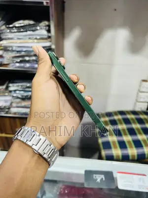 Apple iPhone 13 128 GB Green