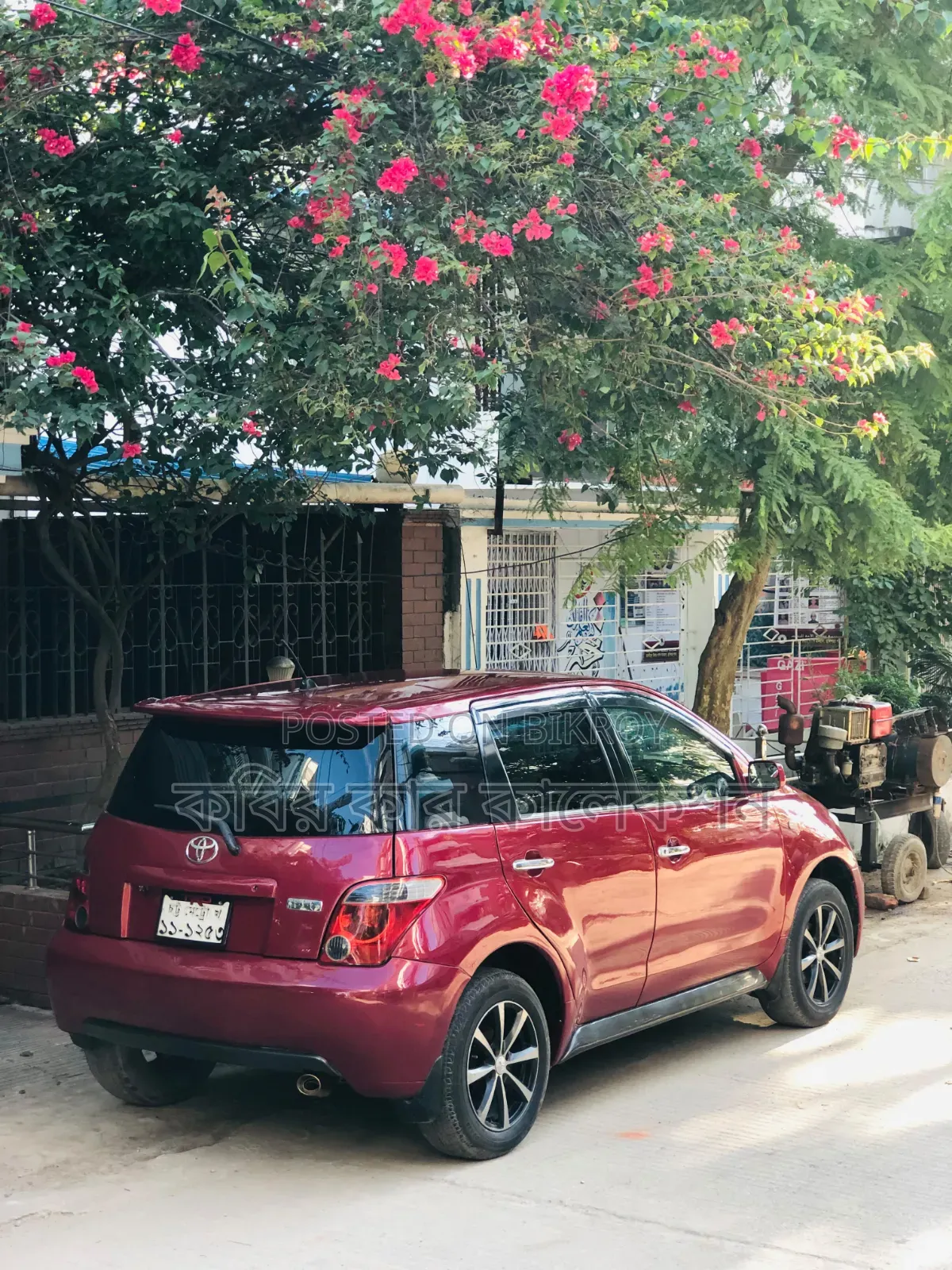 টয়োটা আইএসটি ২০০৩ মেরুন