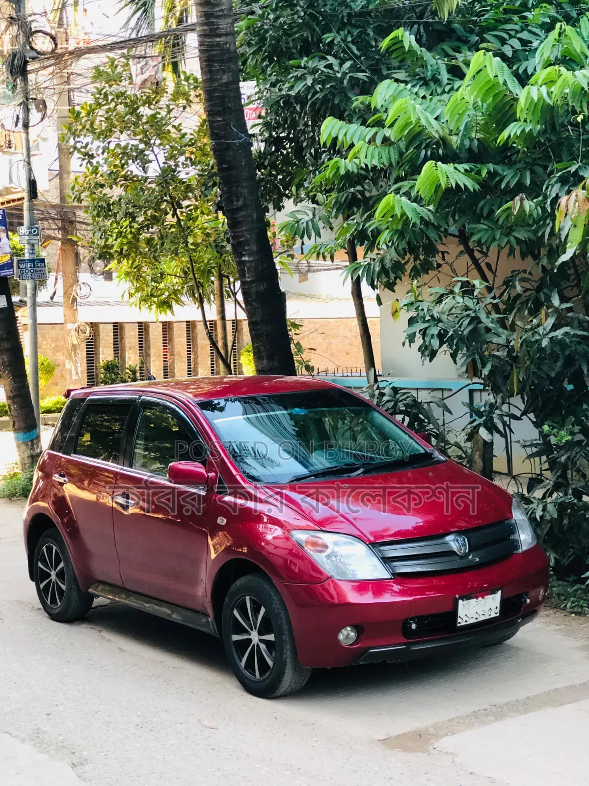 টয়োটা আইএসটি ২০০৩ মেরুন