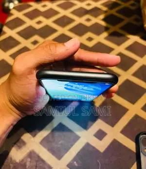 অ্যাপল আইফোন ১১ ১২৮ জিবি কালো