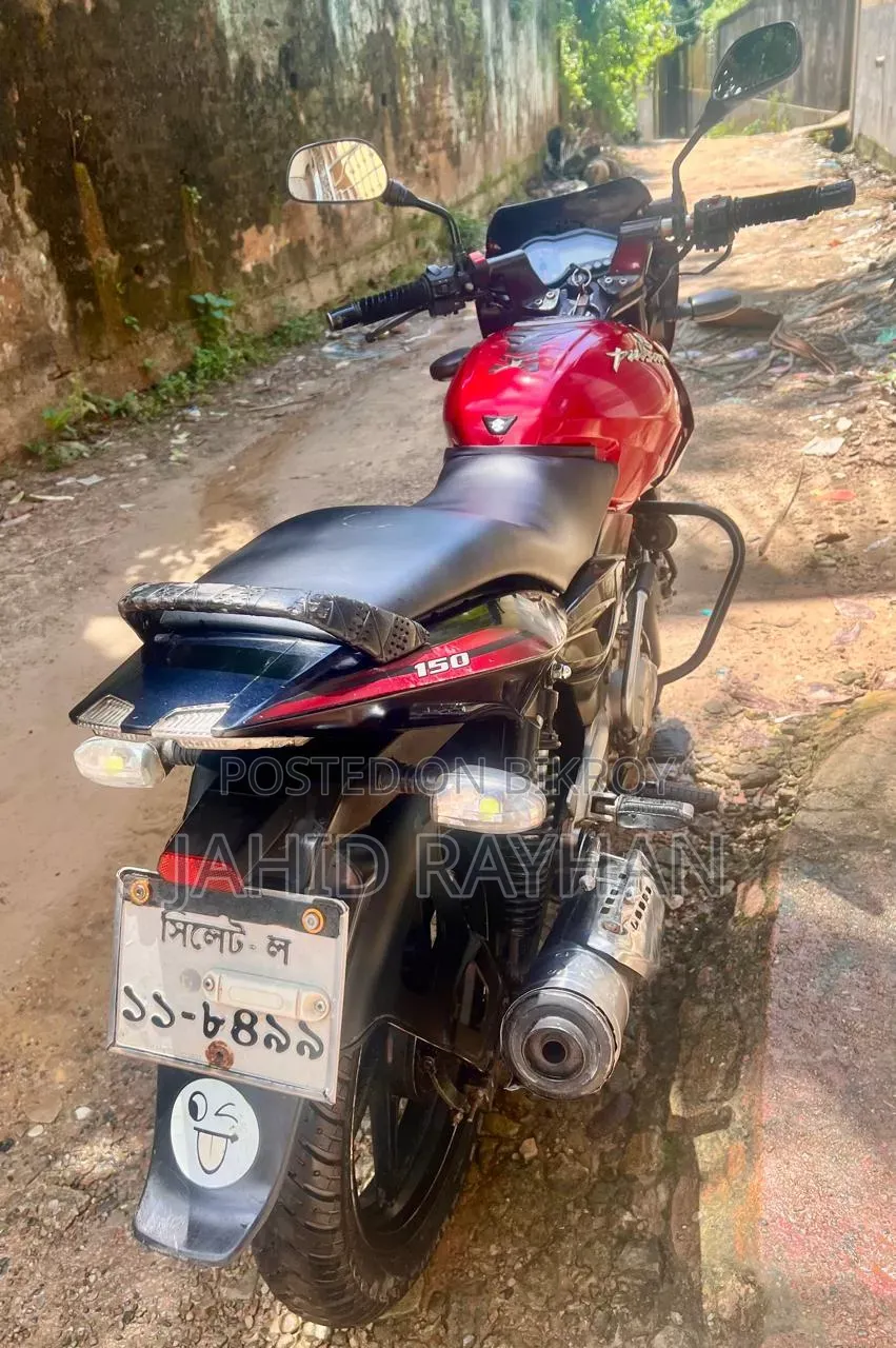 Bajaj Pulsar 150 2012 Red