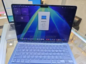 Laptop Apple MacBook Air 2022 M2 8GB Apple M2 SSD 256GB