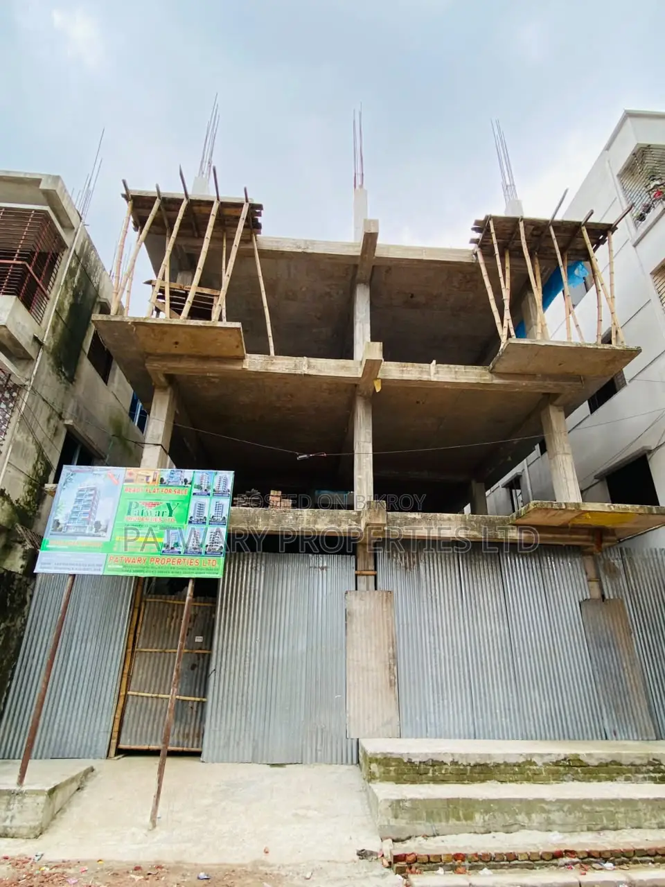 2-Bedroom Apartment in Howlader Bhavan, Mirpur for sale