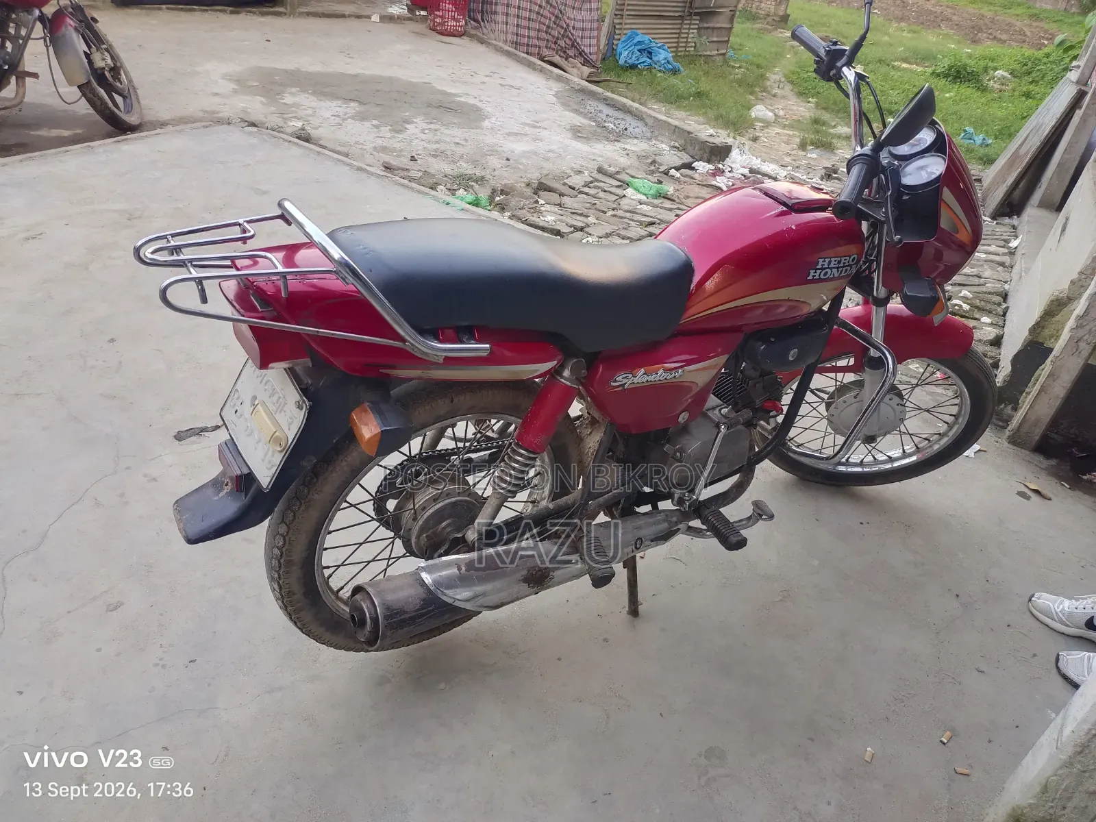 হিরো স্প্লেন্ডার প্লাস ২০১২ রেড