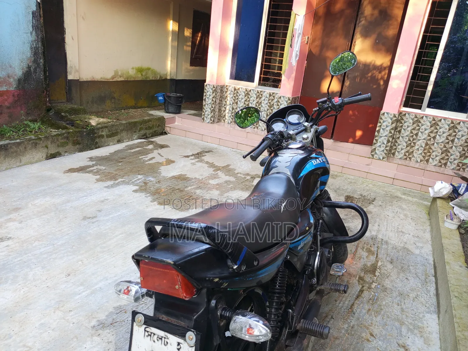 দায়ুন ডিওয়াই১০০-এ ২০১২ ব্ল্যাক