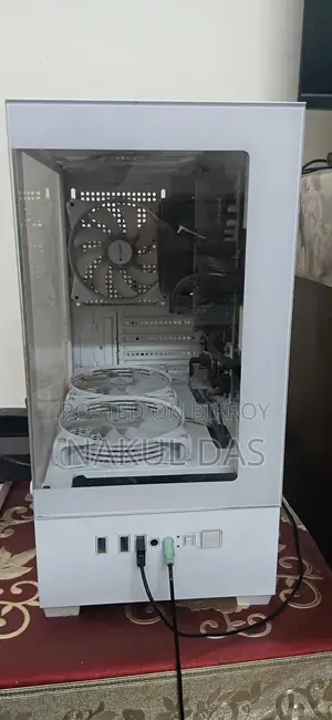 Desktop Computer 8GB AMD Ryzen 5 SSD 256GB