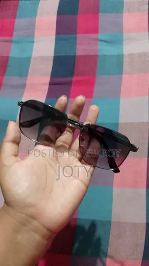 Trendy Black Square Sunglasses for Men
