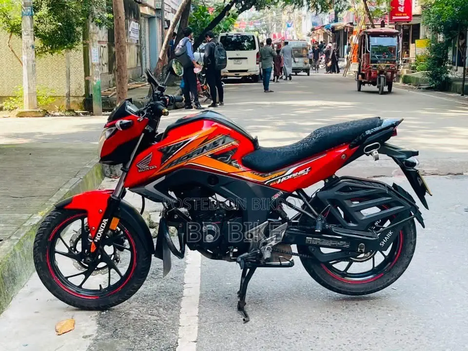 হন্ডা হর্নেট ২০১৮ লাল