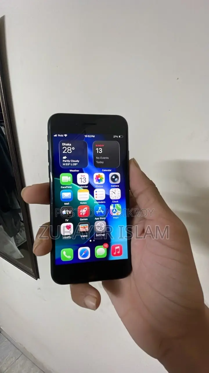 নতুন অ্যাপল আইফোন এসই ১২৮ জিবি ব্ল্যাক