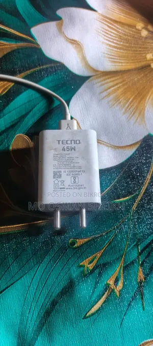 টেকনো ক্যামন ৪০ ২৫৬ জিবি