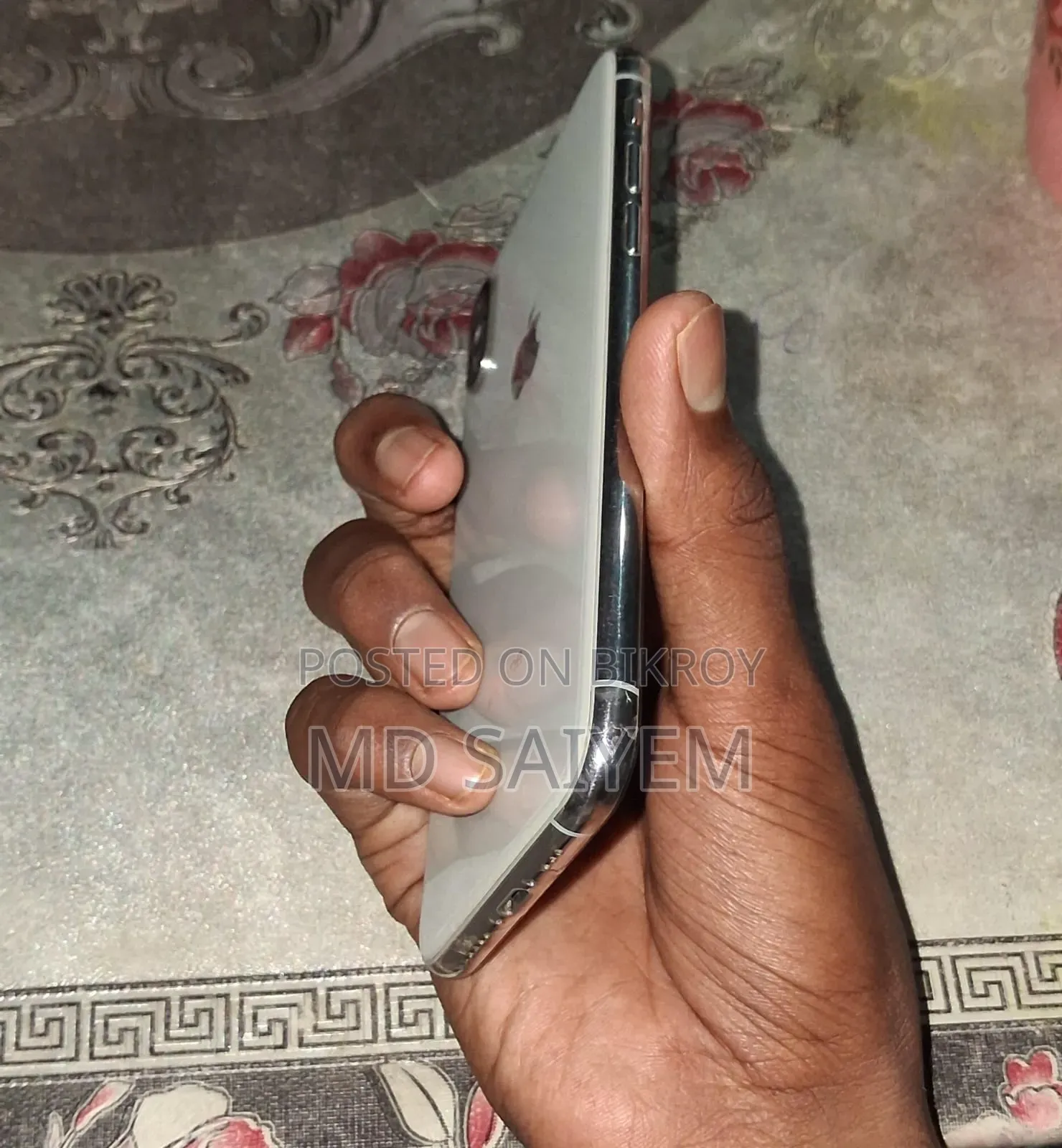 অ্যাপল আইফোন এক্সএস ২৫৬ জিবি হোয়াইট