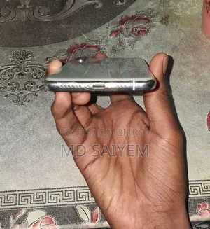 অ্যাপল আইফোন এক্সএস ২৫৬ জিবি হোয়াইট