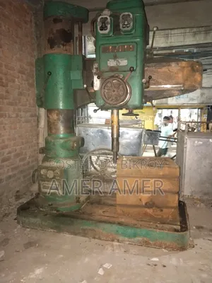 Industrial Heavy Duty Radial Drill Machine – GIDDINGS –