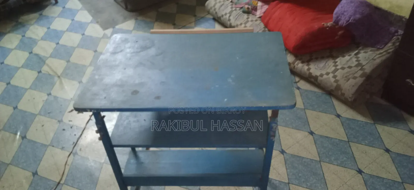 ল্যাপটপ টেবিল