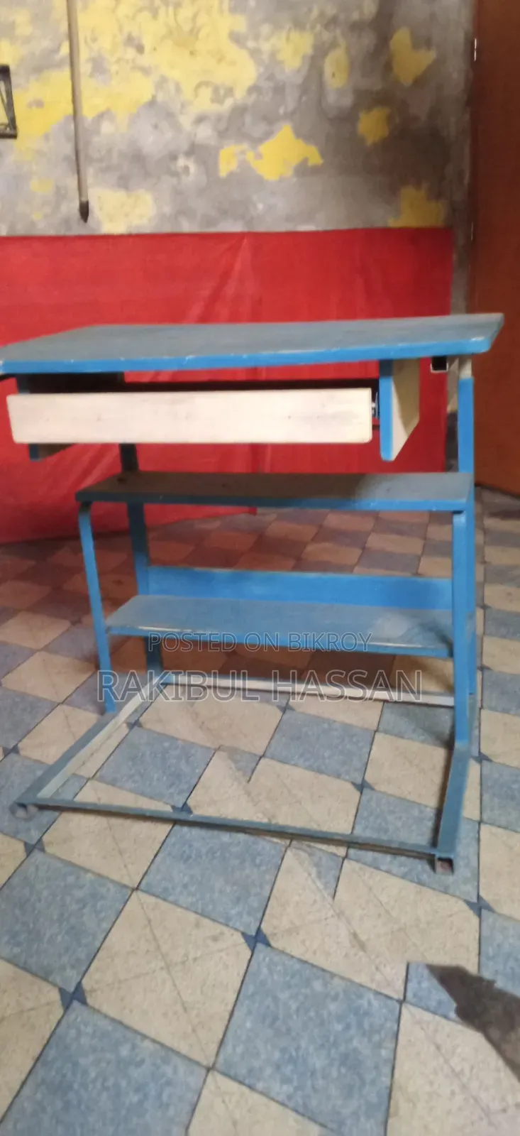 ল্যাপটপ টেবিল