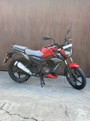 TVS Raider 125 2022 Red