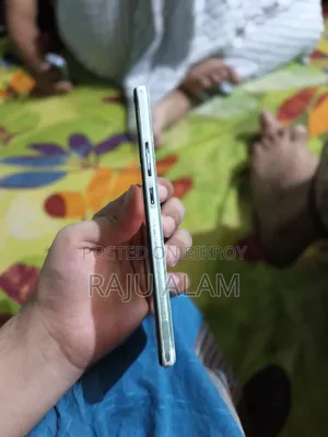 Symphony Z42 32 GB Green