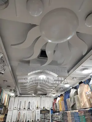 Running clothing showroom for rent