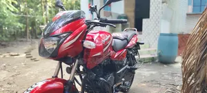 বাজাজ পালসার ১৫০ ২০১৮ রেড