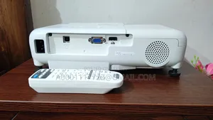 EPSON EB-E01 Made in Philippine