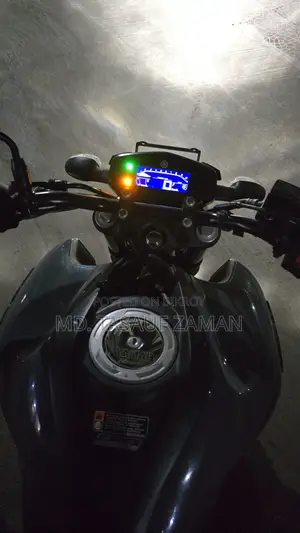 ইয়ামাহা এফজেডএস ভি৩ ২০২২ গ্রে