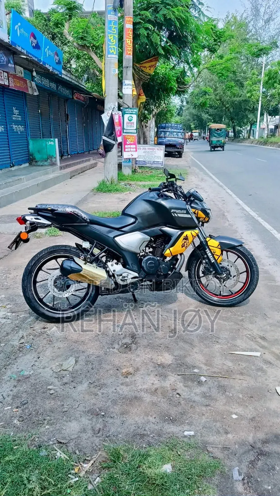 ইয়ামাহা এফজেডএস ভি৩ ২০২২ কালো