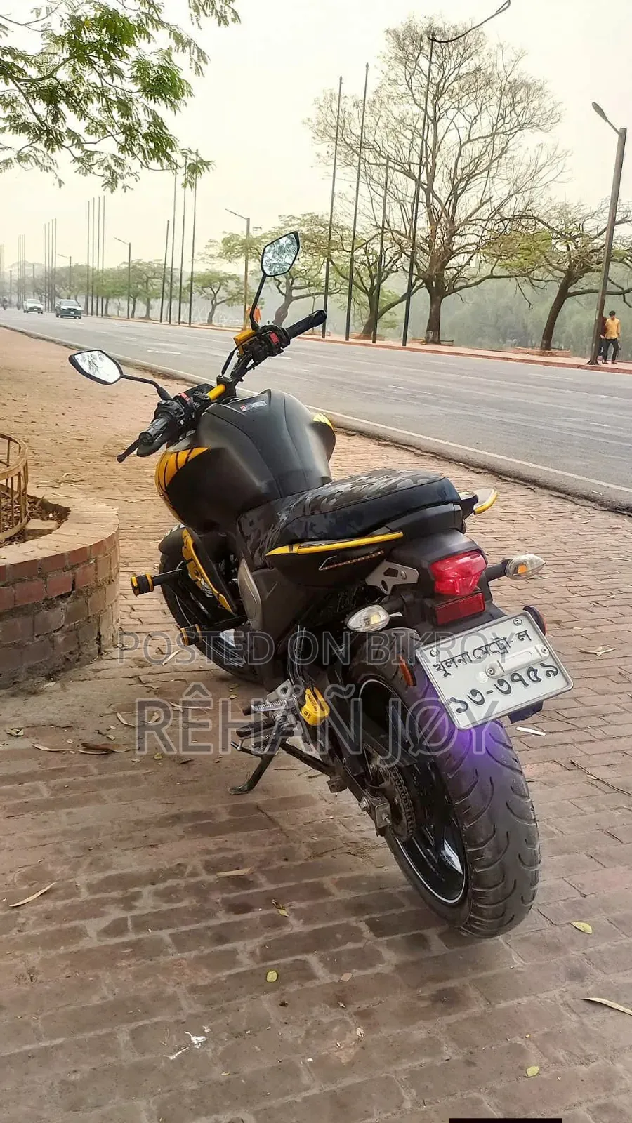 ইয়ামাহা এফজেডএস ভি৩ ২০২২ কালো