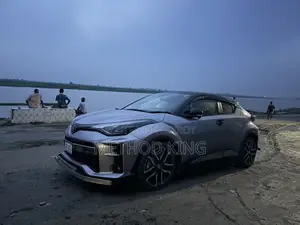 টয়োটা সি-এইচআর লিমিটেড এফডব্লিউডি ২০২০ ধূসর
