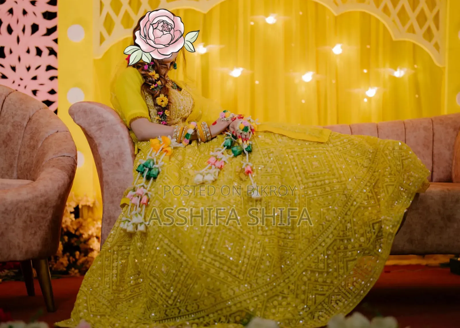 ইন্ডিয়ান ব্রাইডাল হলুদ লেহেঙ্গা
