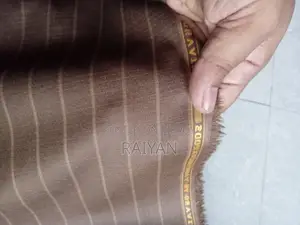নতুন স্যুটের কাপড়