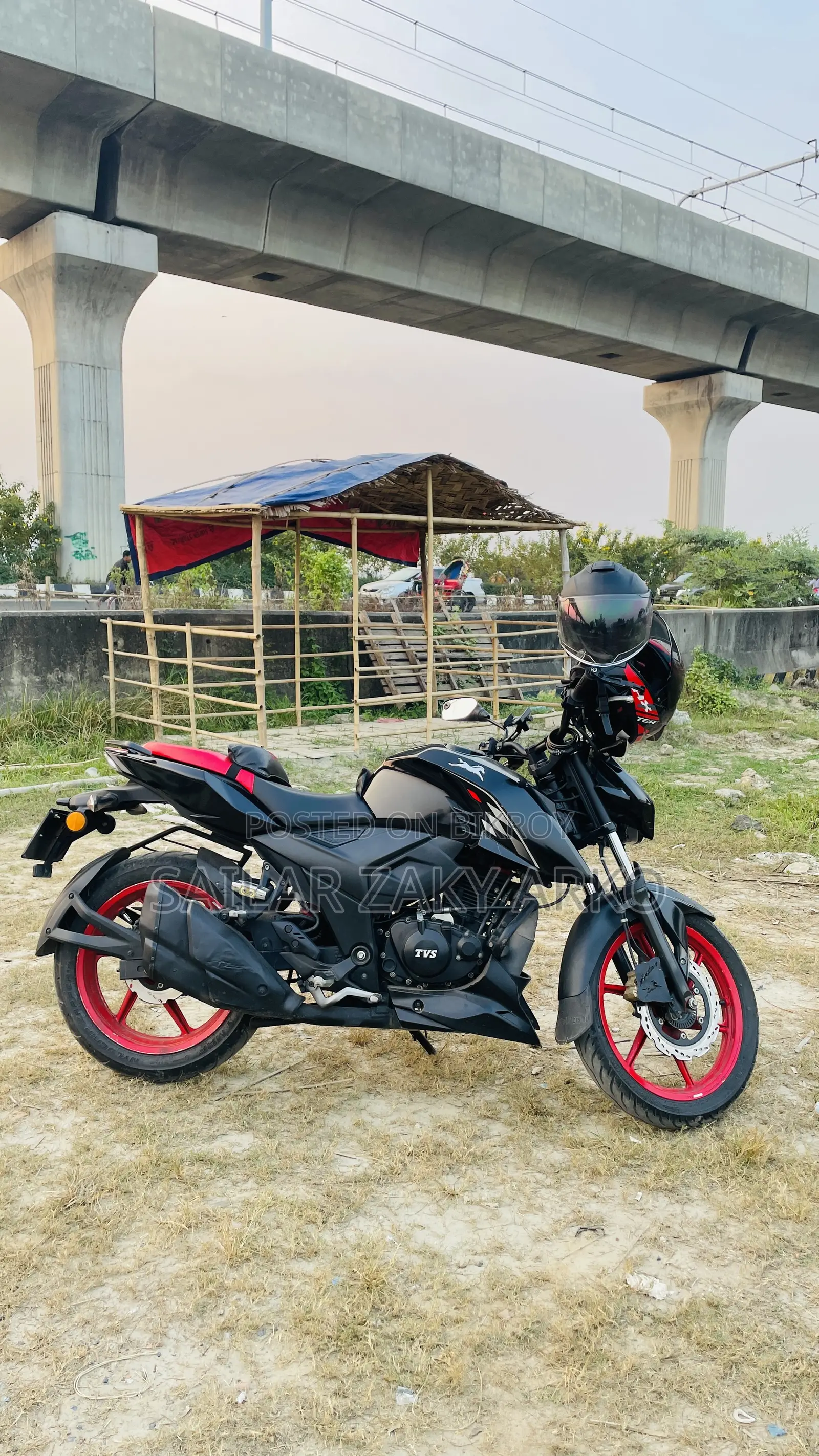 TVS Apache RTR 160 4V Fi 2023 Black