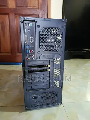 Desktop Computer Asus 16GB Intel Core i5 SSD 256GB