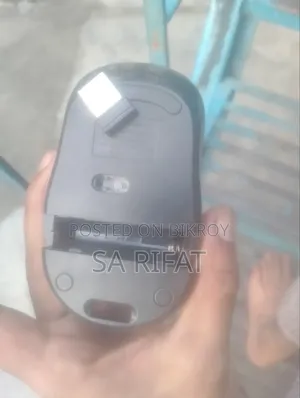 A4Tech ব্র্যান্ডের একটি ওয়ারলেস মাউস (ব্লু কালার)।