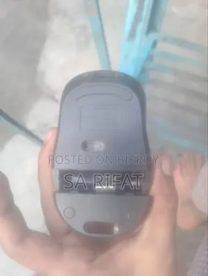 A4Tech ব্র্যান্ডের একটি ওয়ারলেস মাউস (ব্লু কালার)।