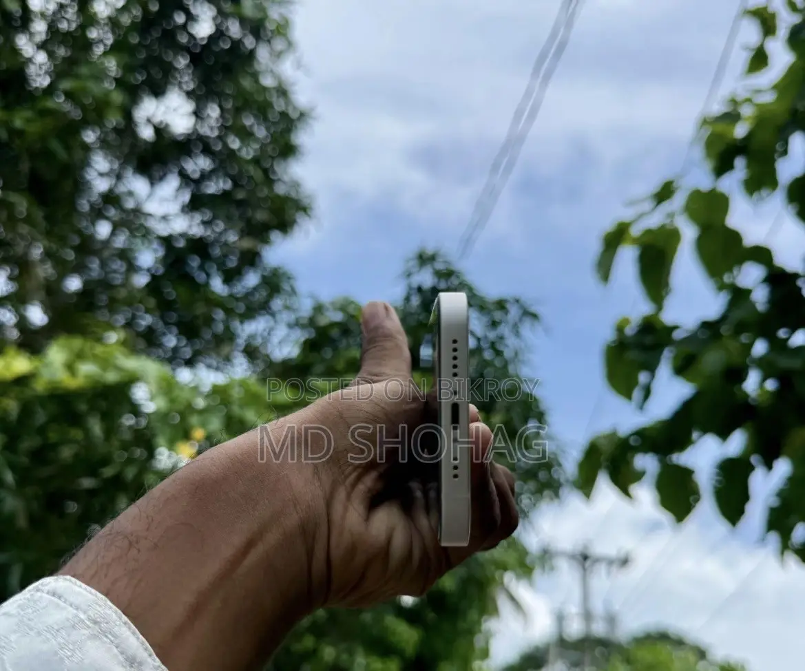 অ্যাপল আইফোন ১৩ ১২৮ জিবি হোয়াইট