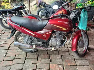 Bajaj Freedom 2015 Red