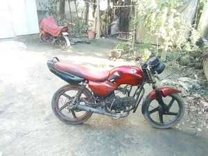 মোটরসাইকেল ২০১৬ লাল