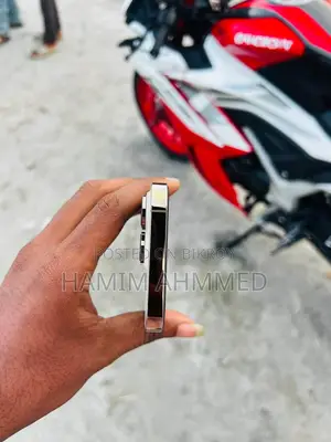 অ্যাপল আইফোন ১৪ প্রো ১২৮ জিবি হোয়াইট