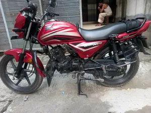 Honda Dream Neo 2017 Red